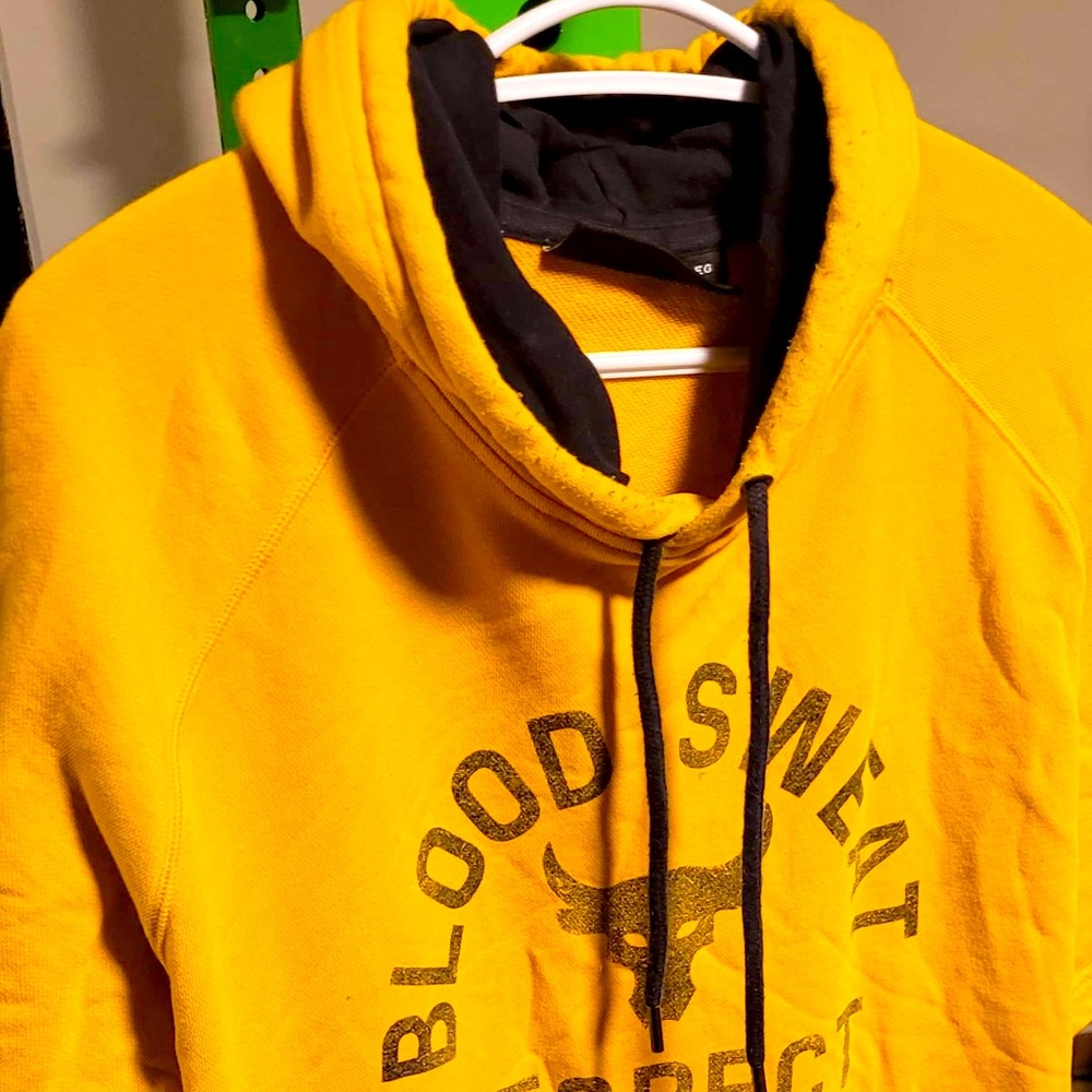 XXL Project Rock Underarmour Short Sleeve Cut off Hoodies